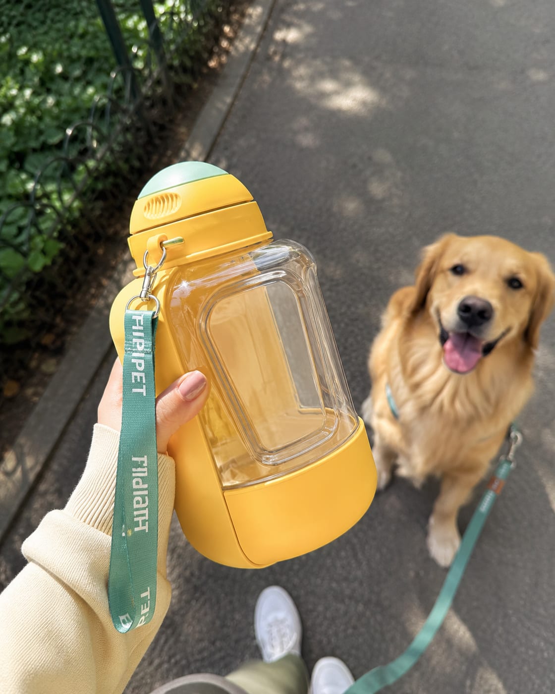 2-in-1 Pet Water Bottle & Food Container – Travel Dog & Cat Dispenser — view 3